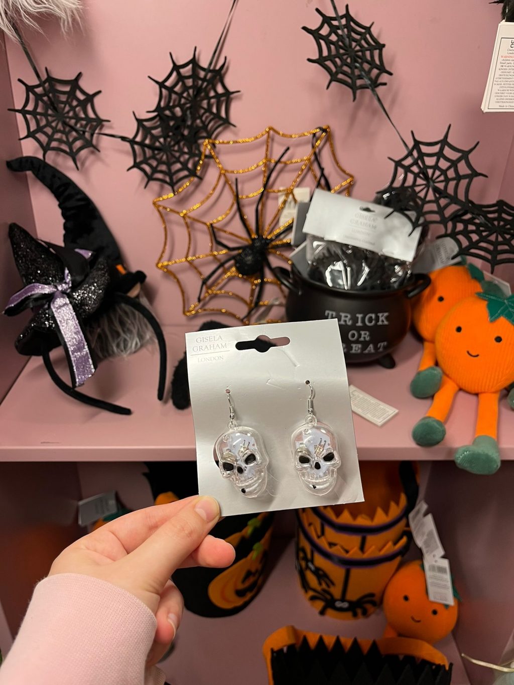 Instagram post from thegoodhomegifts. This post is in position 4.