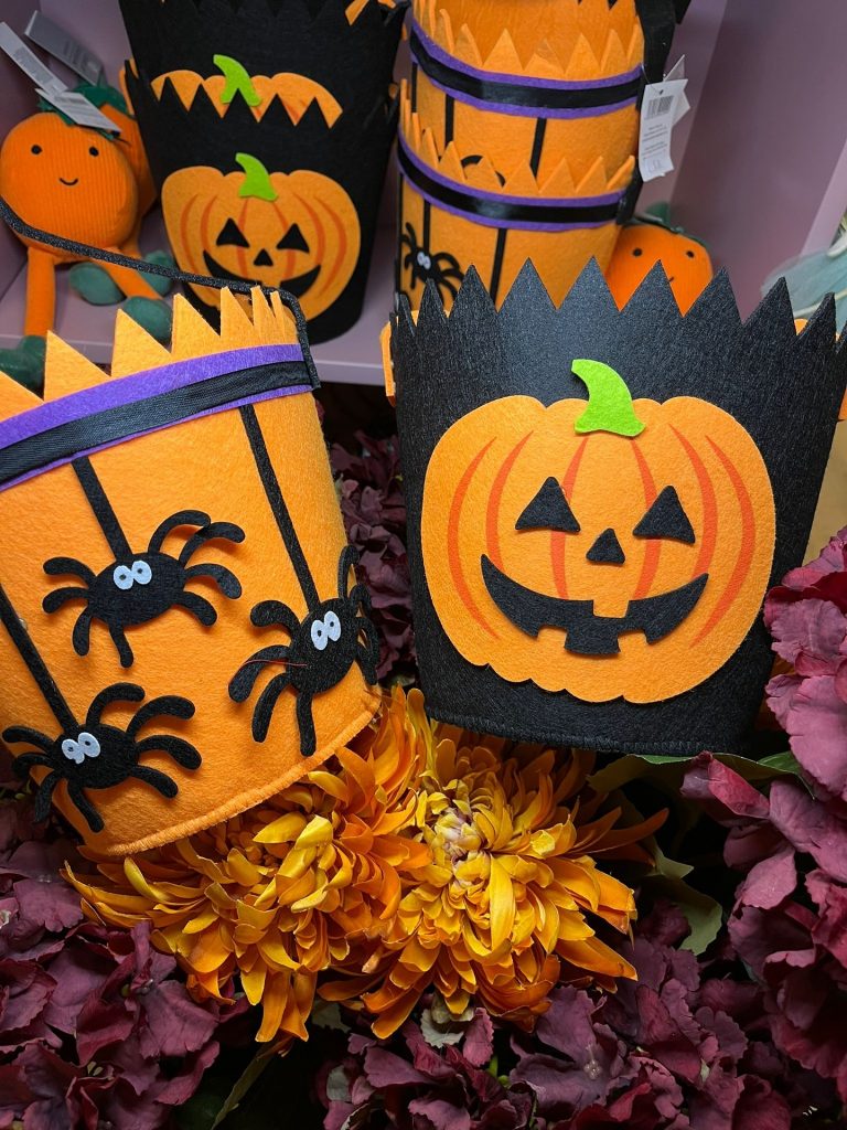 Instagram post from thegoodhomegifts. This post is in position 7.