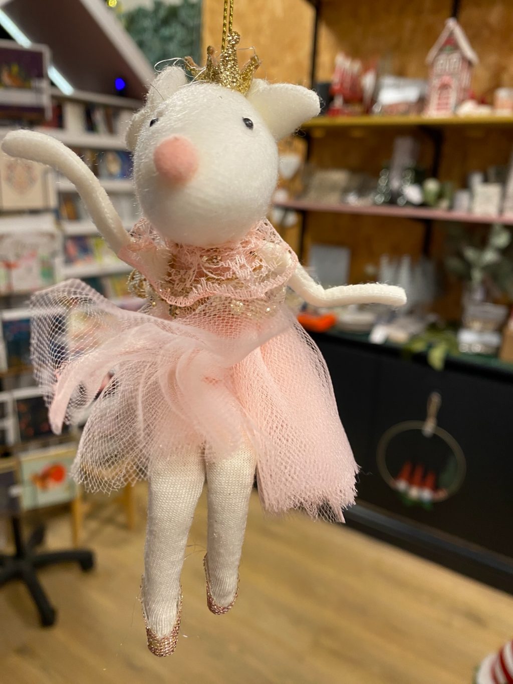 Instagram post from thegoodhomegifts. This post is in position 7.