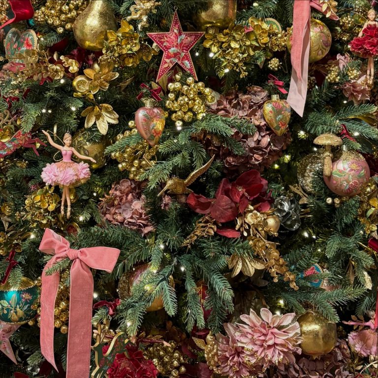 Instagram post from thegoodhomegifts. This post is in position 10.